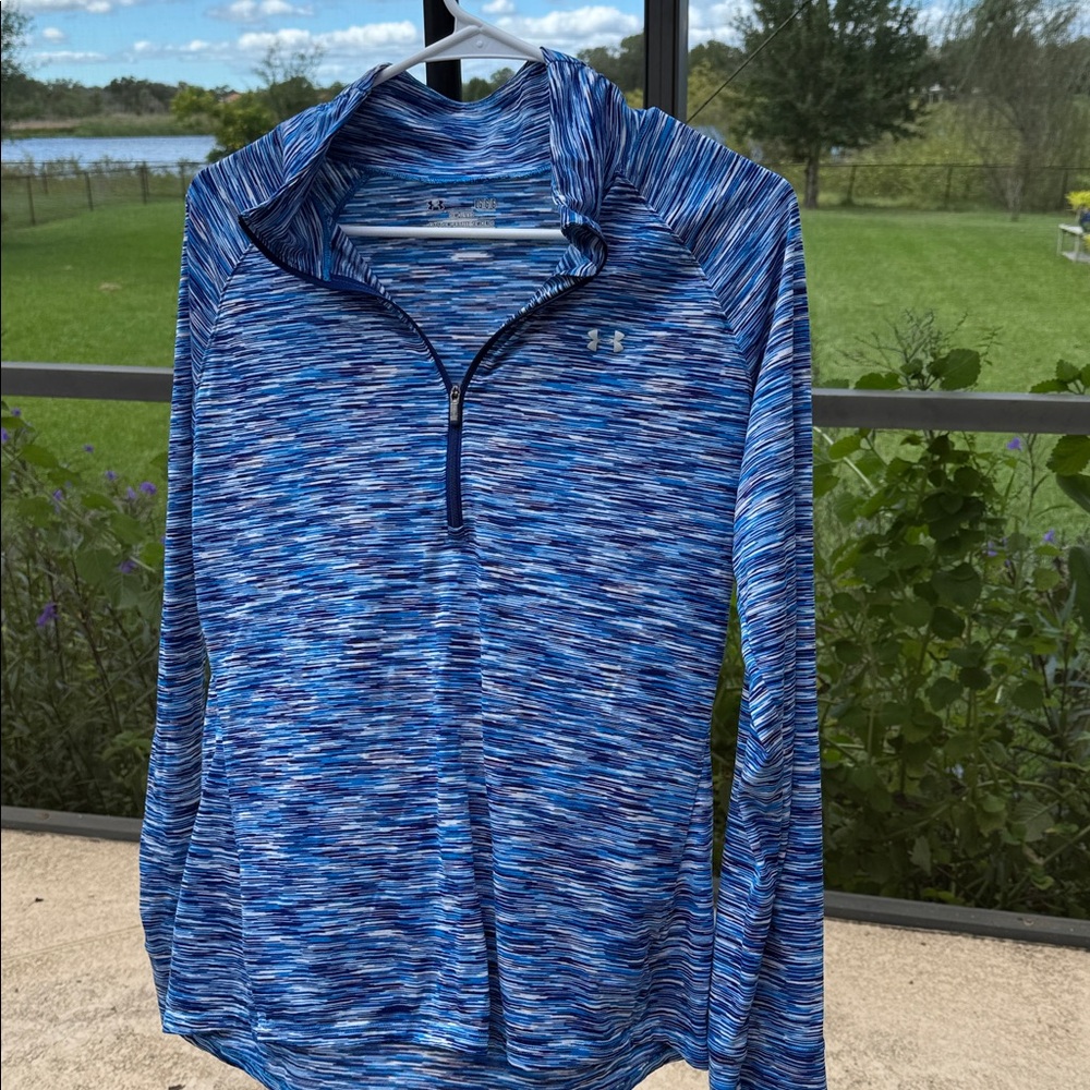 Under Armour large Semi-Fitted All Season Gear 1/4 zip blue pullover